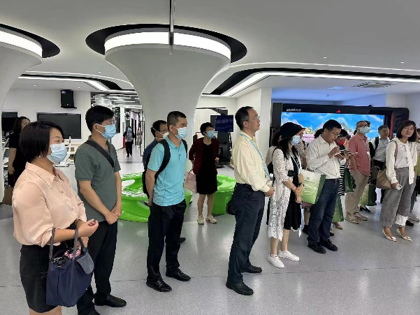 3培训班学员参观学习 潘仕彬 提供.png 3培训班学员参观学习 潘仕彬 提供.png