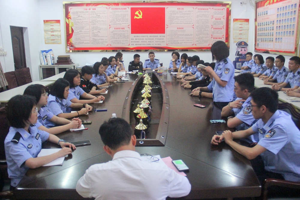 会议现场 范周琪摄.jpg 会议现场 范周琪摄.jpg