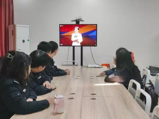 default.jpg default.jpg