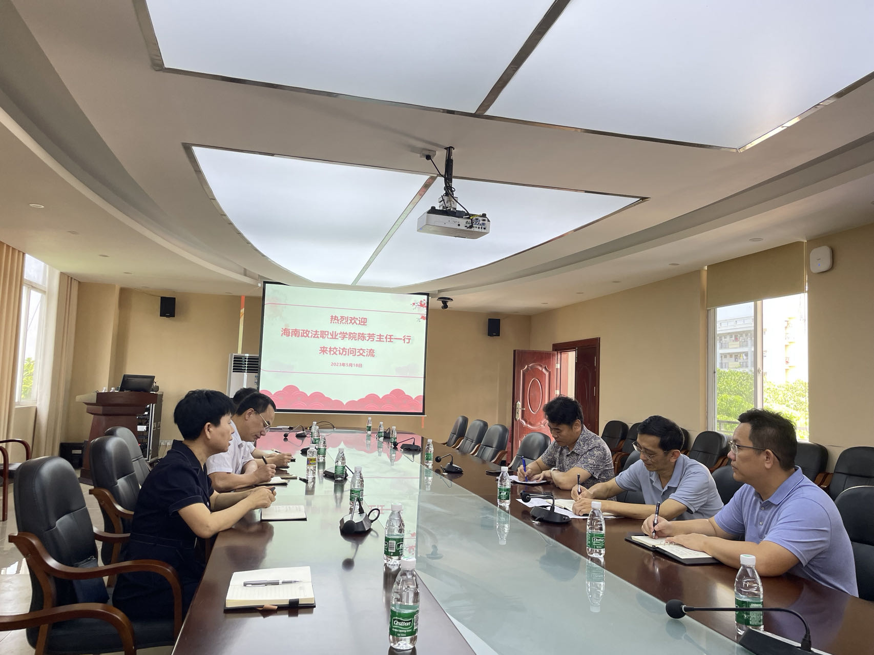 调研座谈会++雷婷婷+摄.jpg 调研座谈会++雷婷婷+摄.jpg